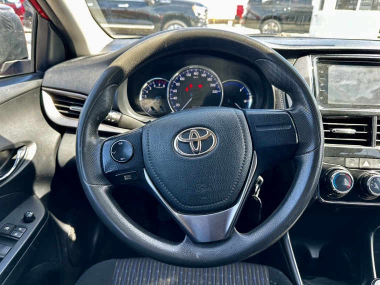 Toyota Yaris 1.5 Sedan Gli E Mt 2023 Usado  Usado en Kovacs Usados