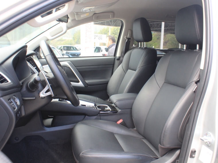 Mitsubishi Montero sport Montero Sport 3.0 Aut 2024 Usado en Rosselot Usados
