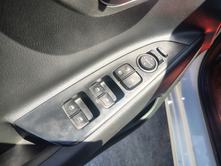 Kia Rio 5 Rio 5 6mt 1.4 2022 Usado en Rosselot Usados