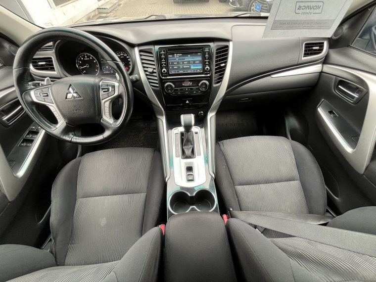 Mitsubishi Montero sport 3.0 At  4x2 2020 Usado  Usado en Kovacs Usados
