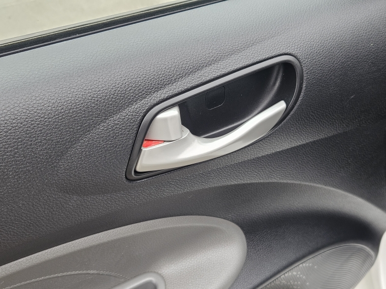 Kia Soluto Soluto Lx 1.4l 5mt G Ll Euro 6b - 2328 2024 Usado en Rosselot Usados