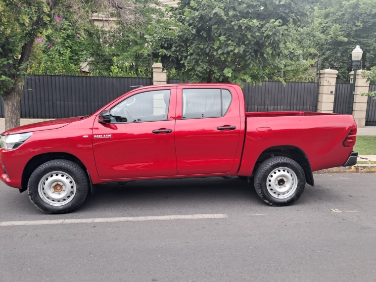 Toyota Hilux Dx 4x2 2.4 2022 Usado en GT Autos Toyota Hilux Dx 4x2 2.4 2022 Usado en GT Autos
