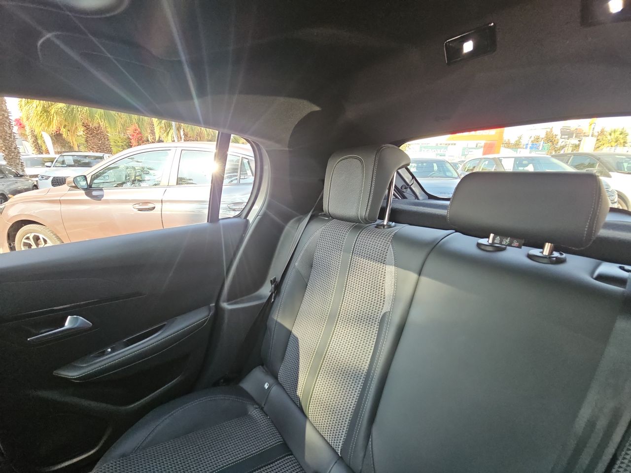 Peugeot 2008 2008 Puretech 130 Eat8 1.2 Aut 2023 Usado en Usados de Primera - Sergio Escobar