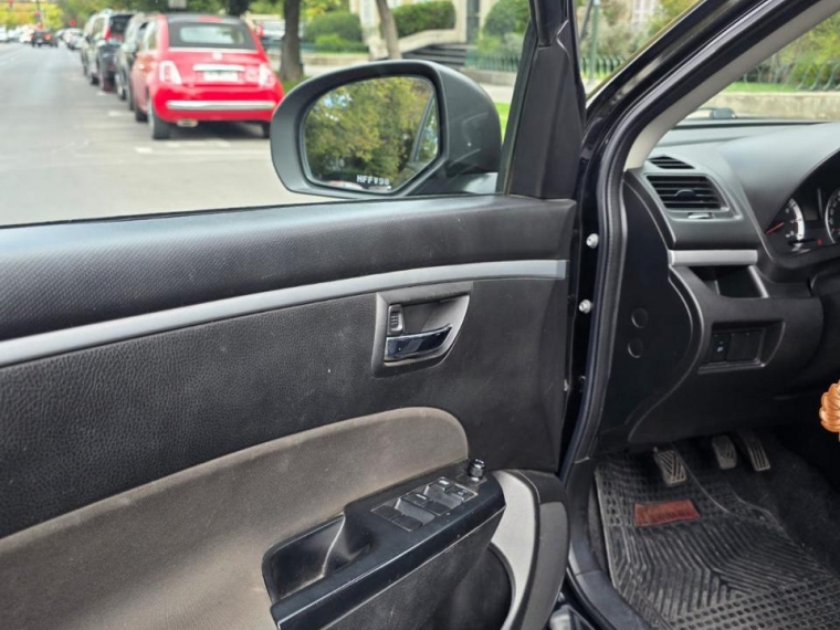 Suzuki Swift Gl 1.2 2015  Usado en Autos