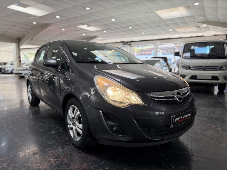Opel Corsa 1.4l Enjoy 5mt Ac 2013  Usado en Grass & Arueste