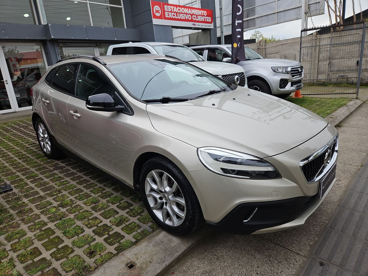 Volvo V40 V40 2018 Usado en Usados de Primera - Sergio Escobar