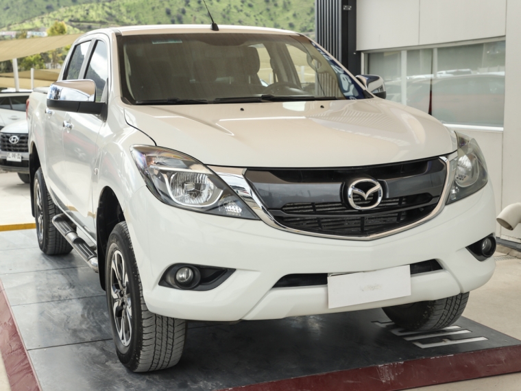 Mazda Bt-50 New Bt 50 Dcab Sdx 4x4 2.2 Mt 2018  Usado en Guillermo Morales Usados