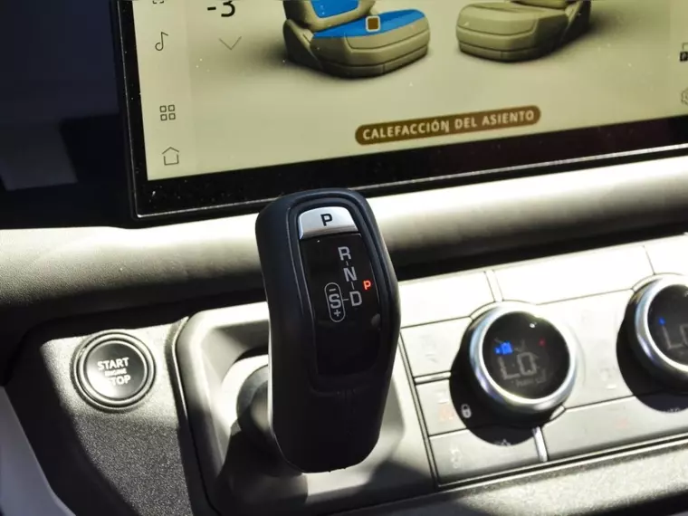 Land rover Defender 3.0 130 X-dynamic S Diesel 4x4 300hp At 5p 2024 Usado  Usado en Webautos.cl