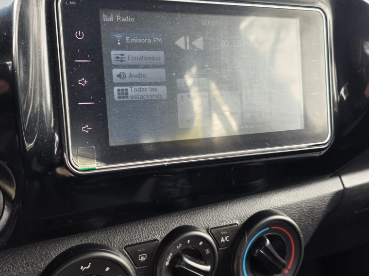 TOYOTA HILUX DX 4X2 2.4 - imagen 8