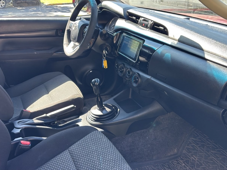 TOYOTA HILUX  Dcab DX 4x4 2.4cc - imagen 9