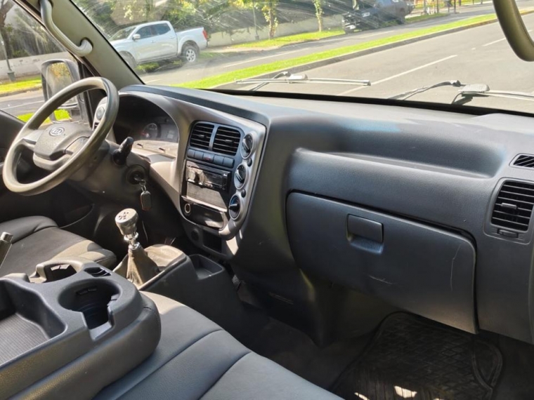 Kia Frontier 2.5 Doble Cabina 2013  Usado en Autos