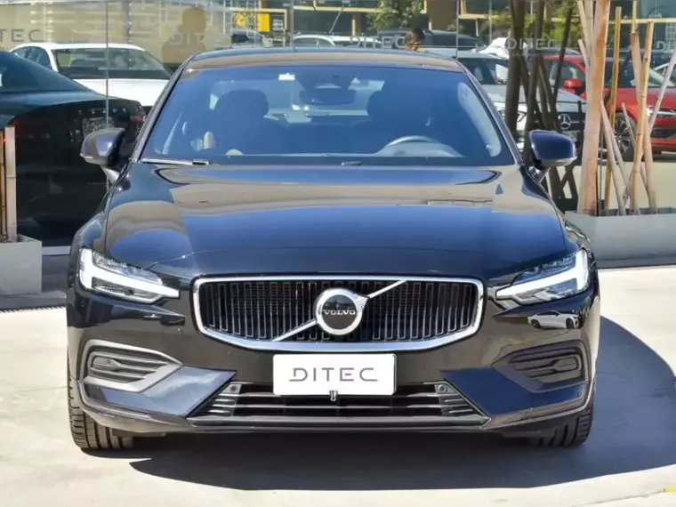 Volvo S60 B4 2023 Usado Usado en BMW Premium Selection Volvo S60 B4 2023 Usado Usado en BMW Premium Selection