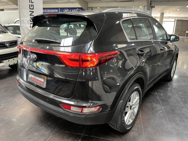 Kia Sportage Lx 2.0 Gsl 6mt 2wd 2017  Usado en Grass & Arueste Usados