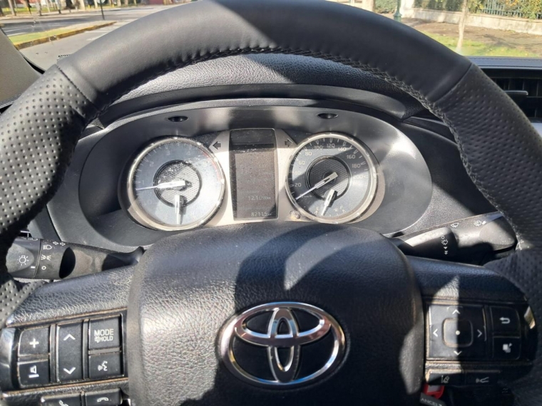 TOYOTA HILUX DX 4X2 2.4 - imagen 10
