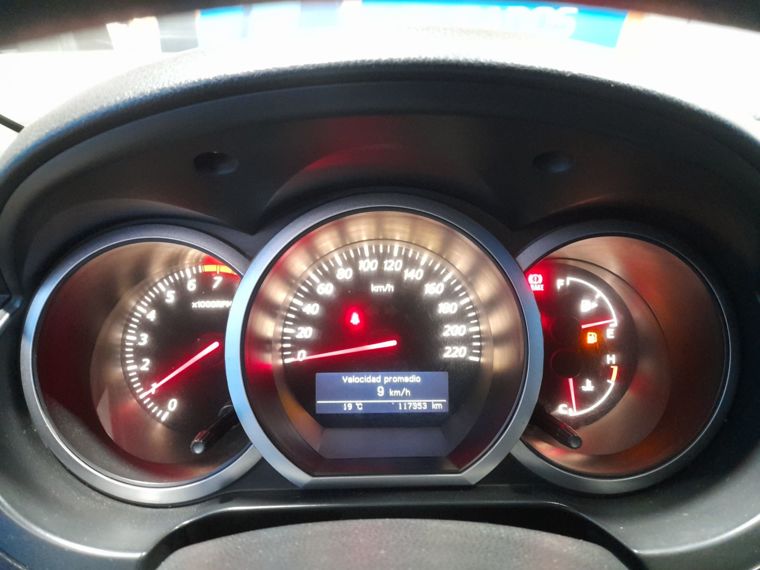 Suzuki Grand nomade 2.4 Glx Nav 2wd Mt 5p 2019 Usado  Usado en Webautos.cl