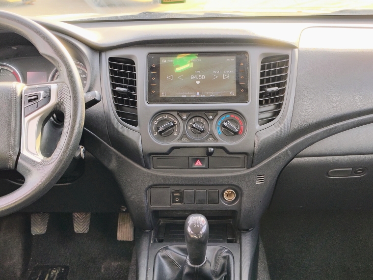 Mitsubishi L200 L200 D/c 2.4 Katana Crt 4x4 Special Pack 2023 Usado en Rosselot Usados
