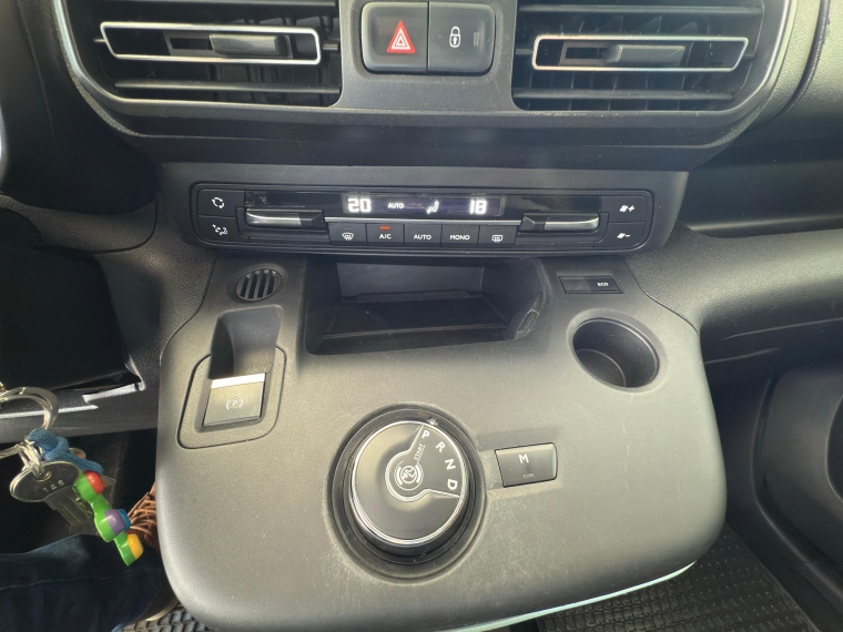 Citroen Berlingo Multispace De Pasajeros Xl 1.5 Aut 2021 Usado en Automotriz Olea Flaño