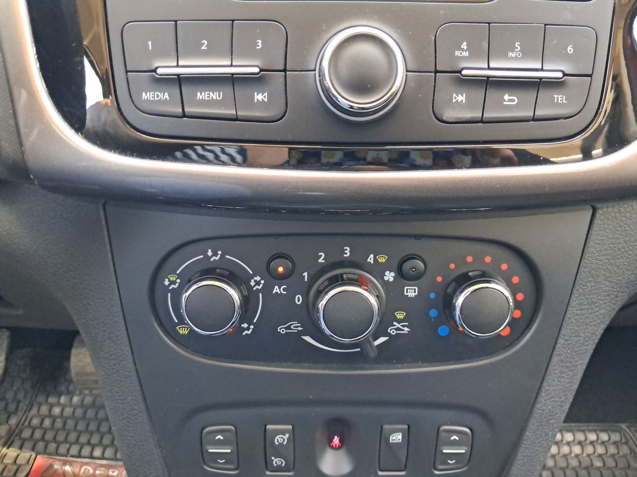 Renault Symbol New Symbol Dynamique 1.6 2015 Usado  Usado en Webautos.cl