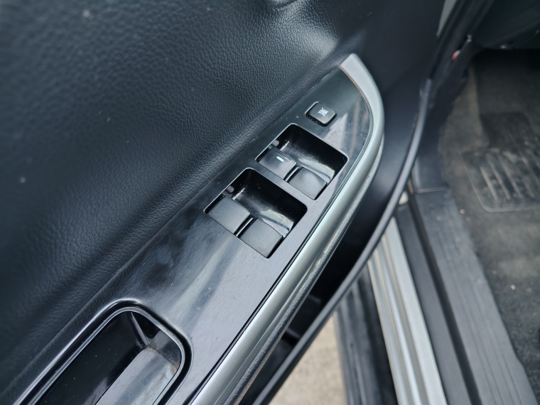 Mitsubishi L200 2.4 Td Dakar  Crs Hp At  4x4 Diesel 2023 Usado  Usado en Kovacs Usados