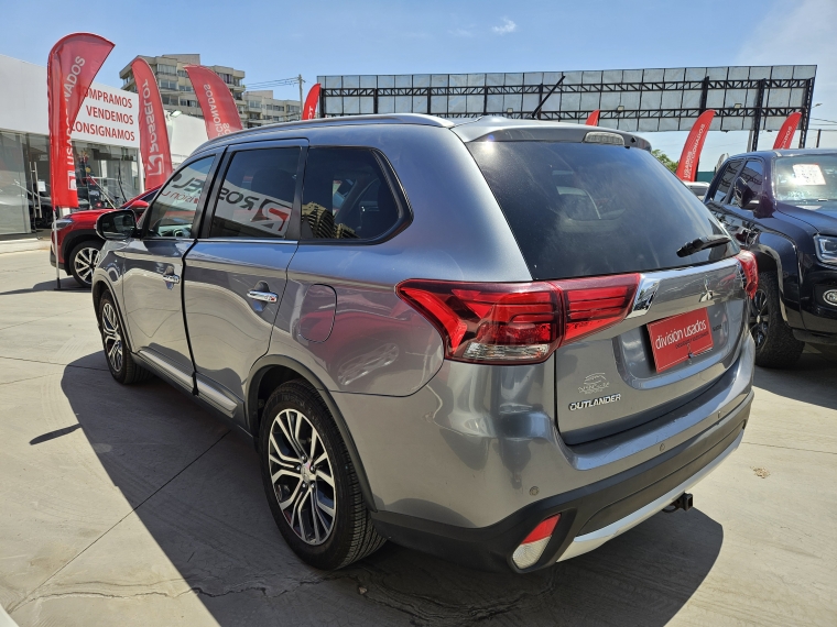 Mitsubishi Outlander Outlander 4x4 Gls 2.4 At- Esp/ant 2017 Usado en Rosselot Usados