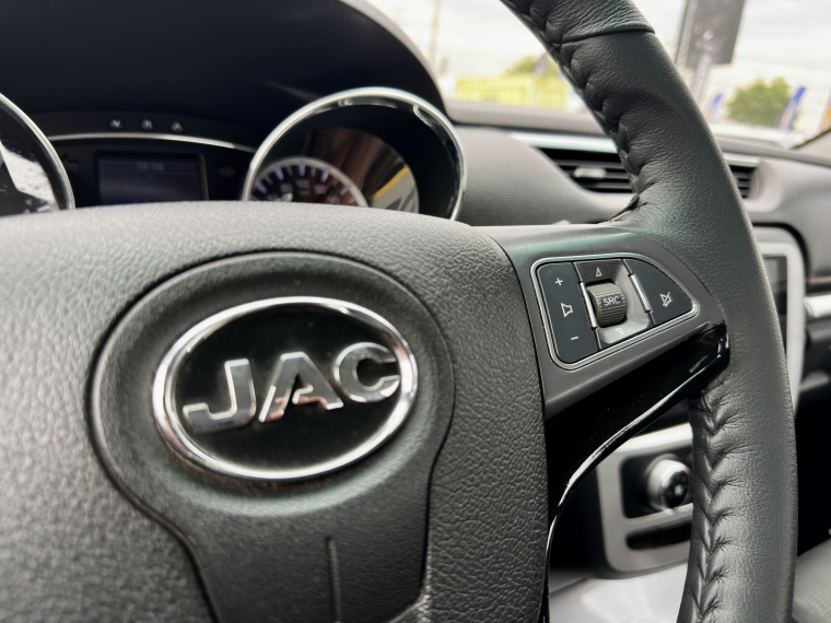 Jac T8 2.0 Comfort Mt 4x2 2023 Usado  Usado en Kovacs Usados