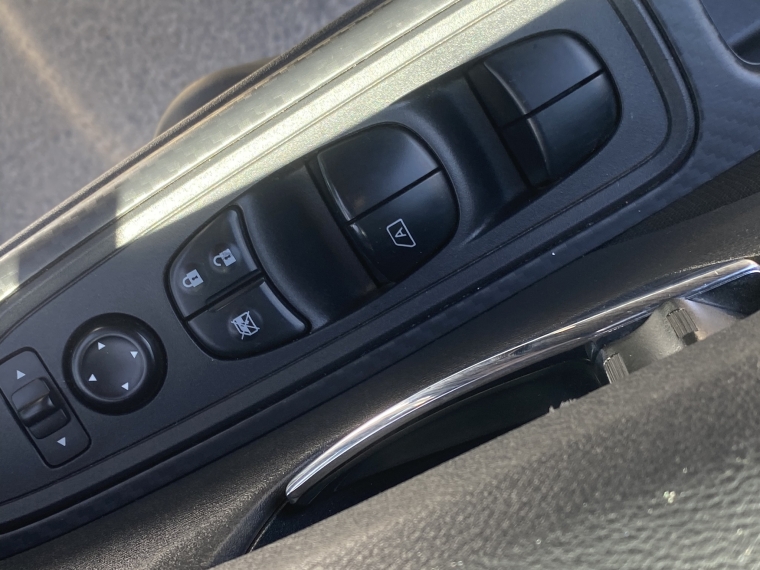 Nissan Versa 1.6 Advance Mt 2024 Usado  Usado en Kovacs Usados