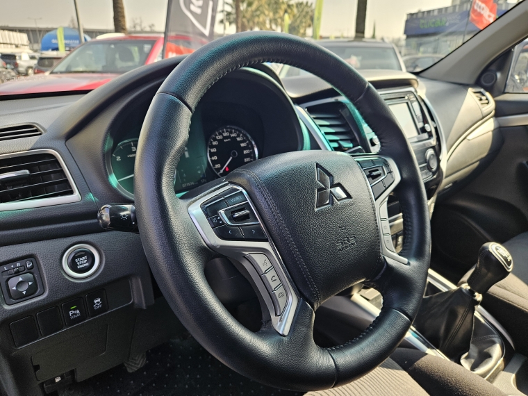 Mitsubishi Montero sport Sport 2.4 2021 Usado  Usado en Kovacs Usados