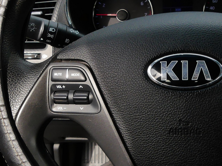 Kia Cerato 5 Ex 1.6 2016 Usado  Usado en Webautos.cl