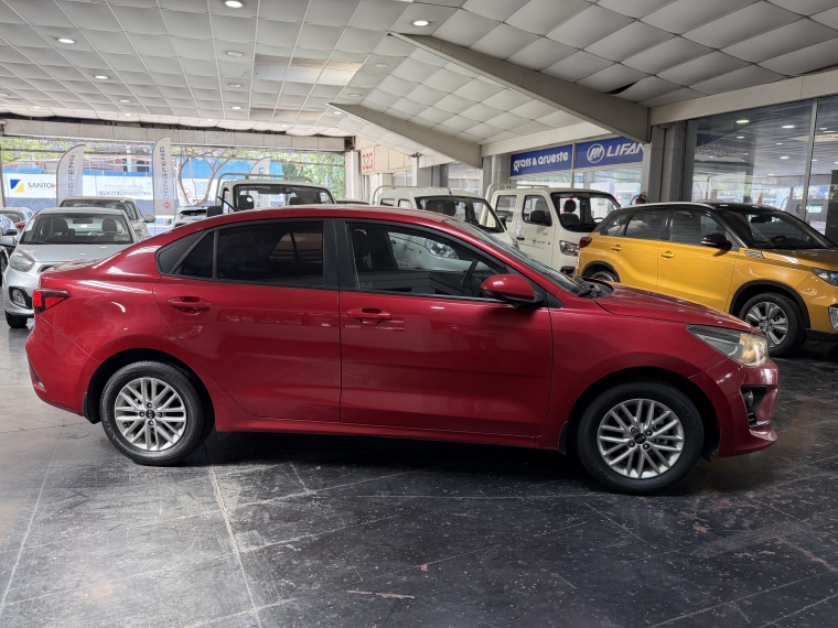 Kia Rio 4 Lx 1.4l Ac Abs 6mt Full 2022  Usado en Grass & Arueste