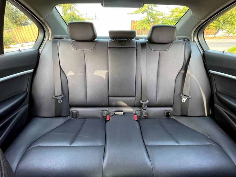 Bmw 318 I 1.5 Aut 2019  Usado en Automarket Chile