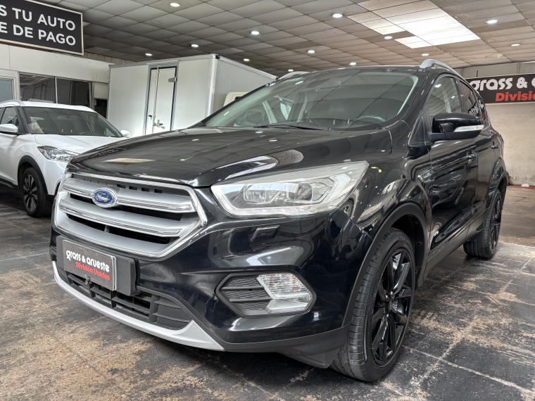 Ford Titanium 4x4 2.0l Aut Dsl 2019  Usado en Grass & Arueste