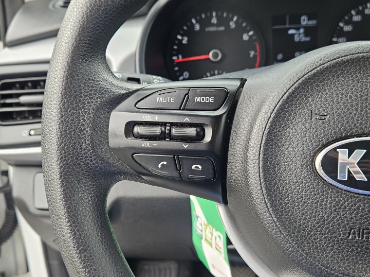 Kia Rio 4 Lx 1.4 Mt 2021 Usado  Usado en Kovacs Usados
