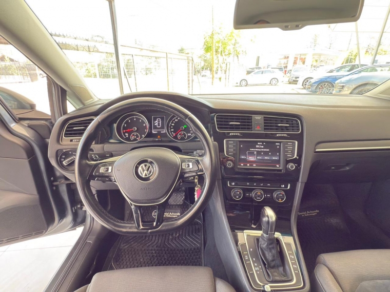 Volkswagen Golf Design 1.4t At 2016 Usado en Automotriz Olea Flaño