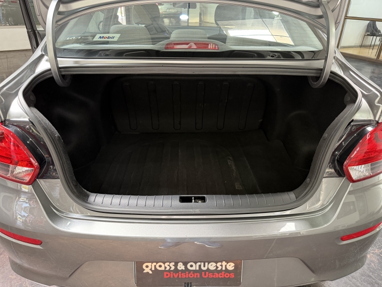 Kia Soluto Lx 1.4l 5mt Ac 2025  Usado en Grass & Arueste