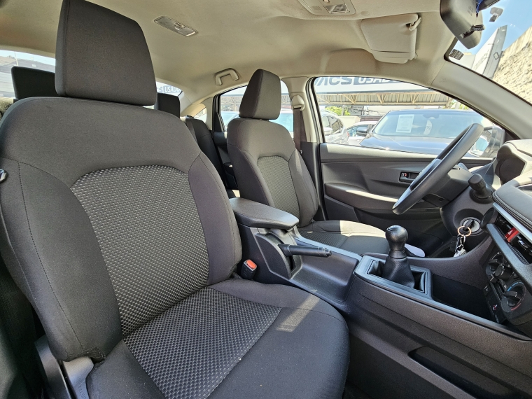 Toyota Yaris 1.5 E Sedan Mt 2023 Usado  Usado en Kovacs Usados