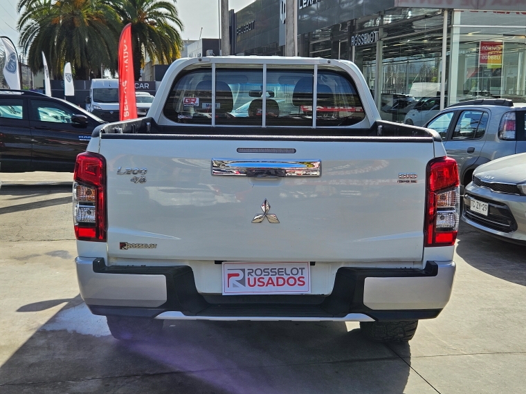 Mitsubishi L200 L200 Katana Crt 4x4 2.4 2022 Usado en Rosselot Usados