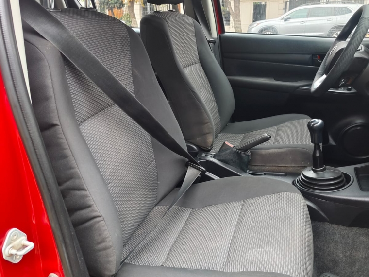 TOYOTA HILUX DX 4X2 2.4 - imagen 14