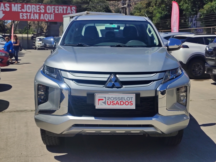 Mitsubishi L200 L200 D/c 2.4 Katana Crt 4x4 Special Pack 2023 Usado en Rosselot Usados