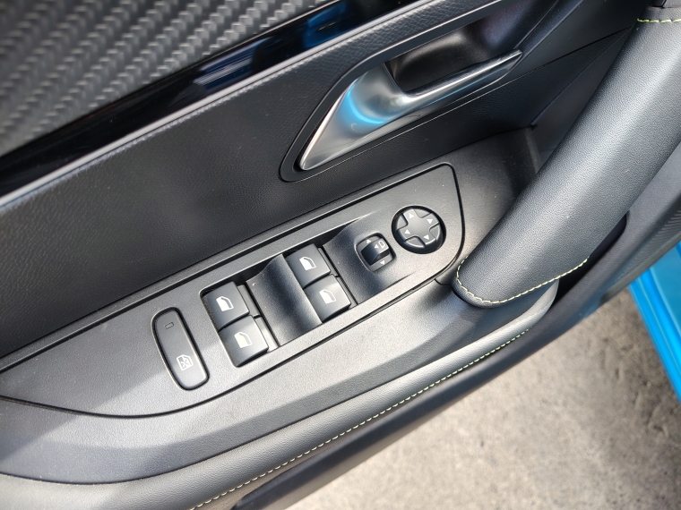 Peugeot 2008 2008 Blue Hdi 130 Eat8 1.5 Aut 2024 Usado en Rosselot Usados