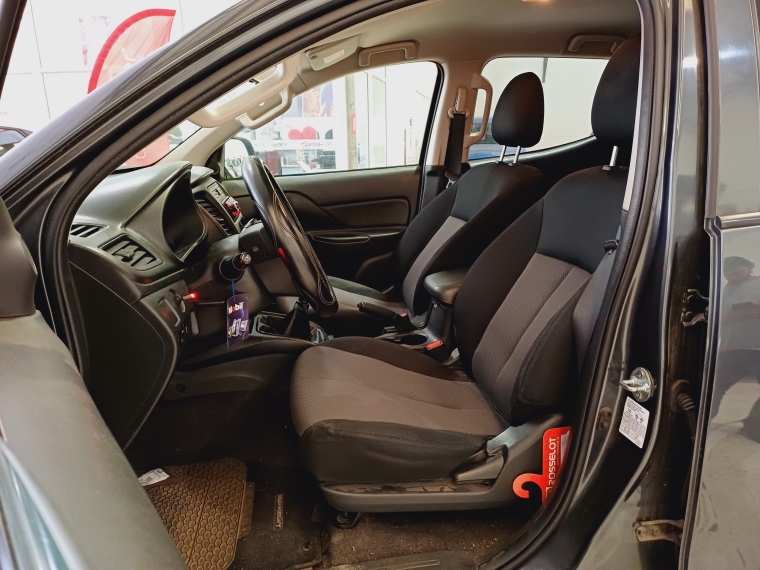 Mitsubishi Katana L200 D/c 2.4 Katana Crm 4x4 Special Pack 2021 Usado en Rosselot Usados