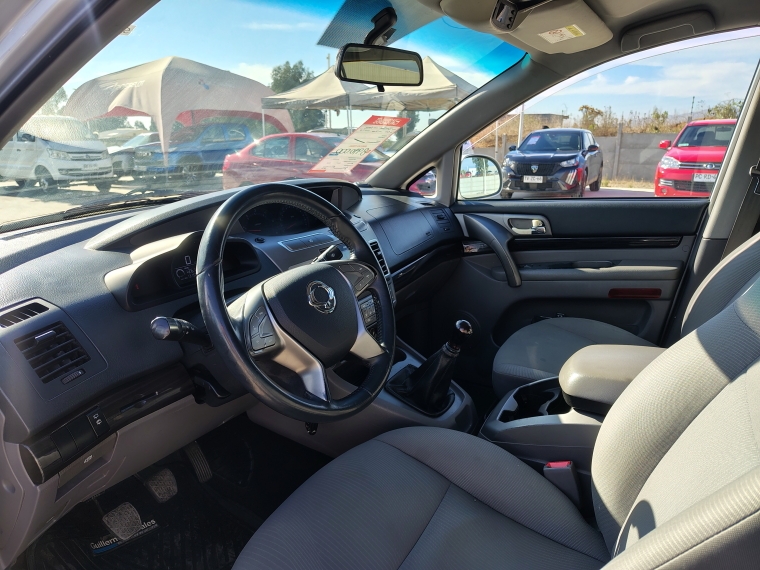 Ssangyong Stavic Stavic Full 2.2 2016 Usado en Rosselot Usados