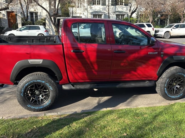 Toyota Hilux — foto 7 de 16