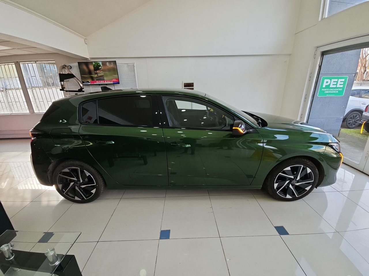 Peugeot 308 308 Allure Bluehdi 1.5 Aut 2023 Usado en Usados de Primera - Sergio Escobar