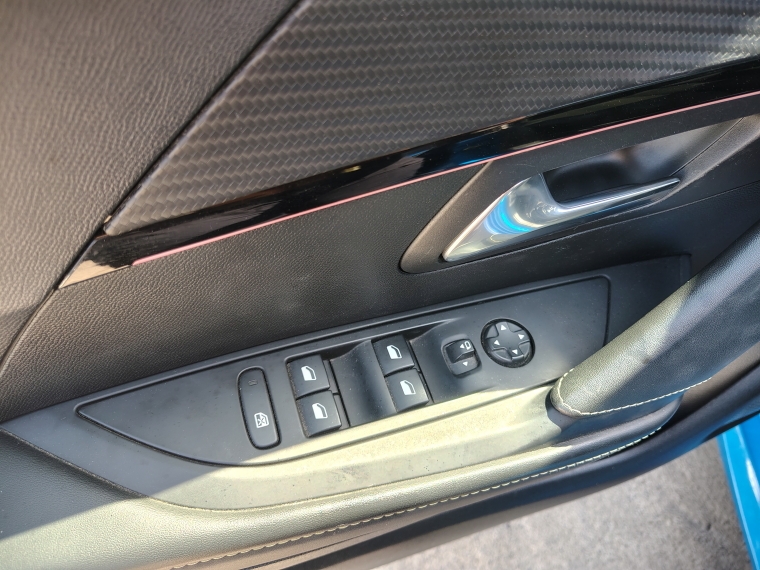 Peugeot 208 Nuevo 208 Gt Puretech 130 Eat8 2022 Usado en Rosselot Usados