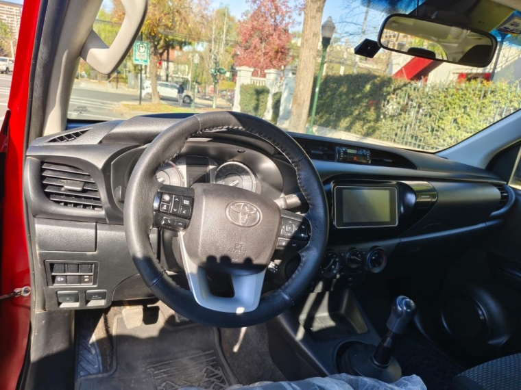 TOYOTA HILUX DX 4X2 2.4 - imagen 9