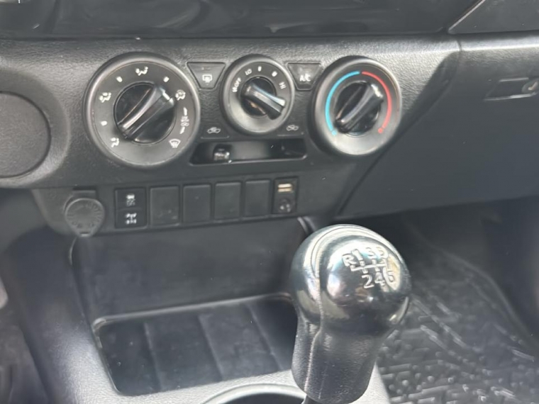 Toyota Hilux Dcab Dx 4X4 2.4Cc — foto 10 de 10