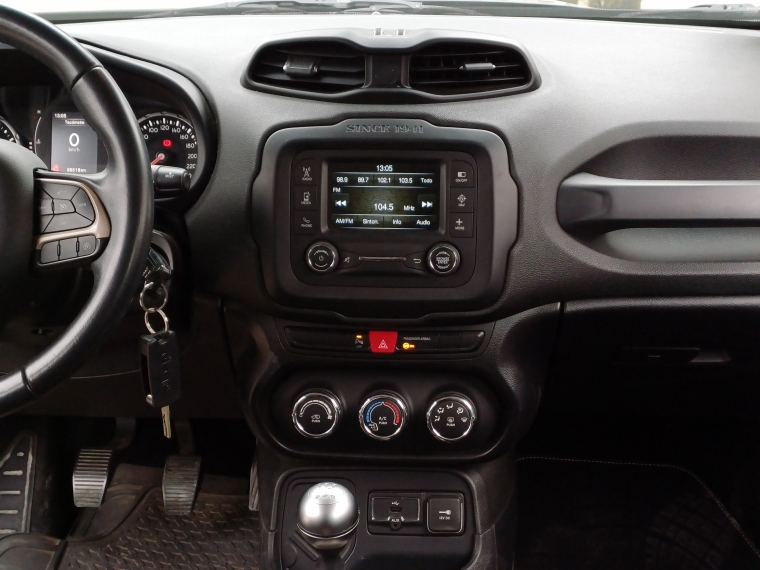 Jeep Renegade Renegade Sport Lx 4x2 Mt 1.8 2017 Usado en Rosselot Usados