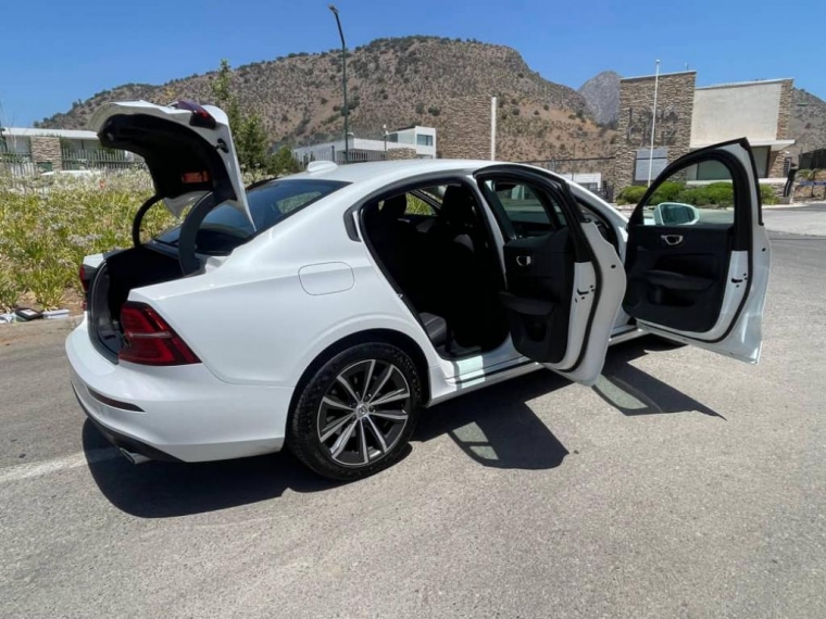 Volvo S60 Ii B4 2.0 Aut 2022  Usado en Automarket Chile