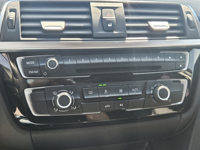 Bmw 318 I Lci At  1.5 2016 Usado  Usado en Kovacs Usados
