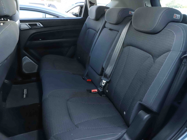 Ssangyong Rexton New  Lx 2.0 T 6mt 2wd 6ab 2023 Usado  Usado en Webautos.cl